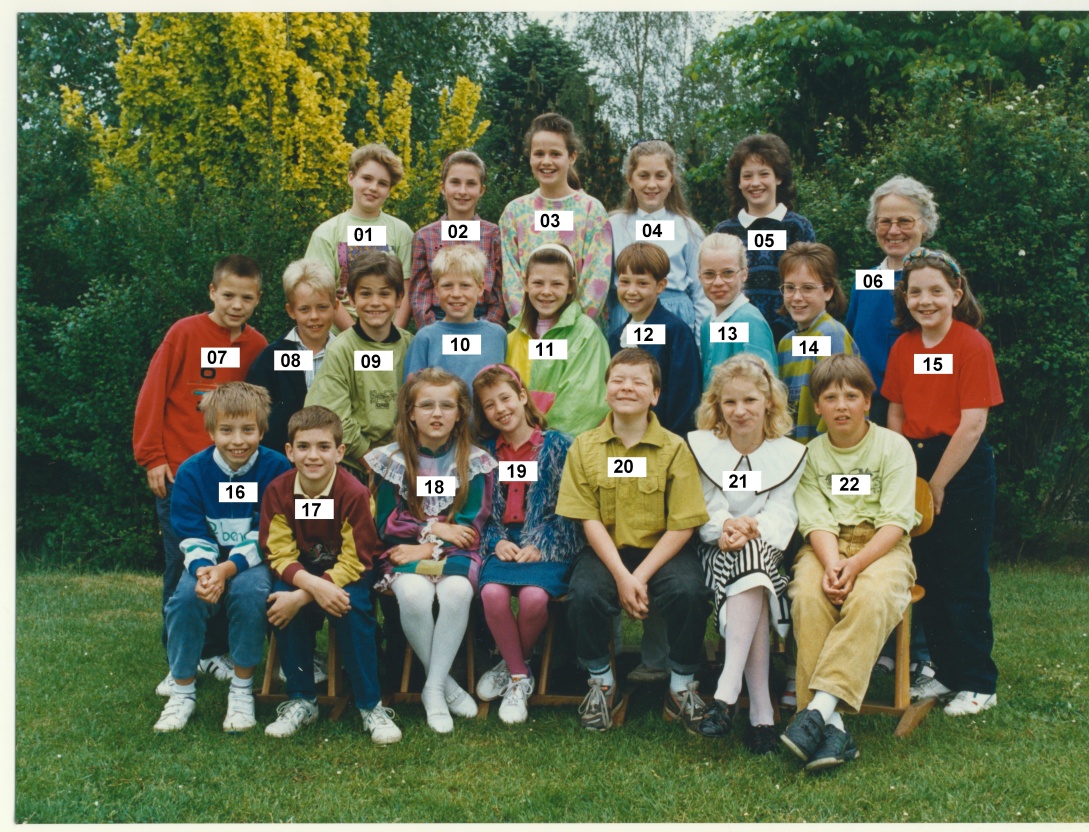 1697b Gottfried-Kricker-Schule Anrath Jahrgang 1979-80